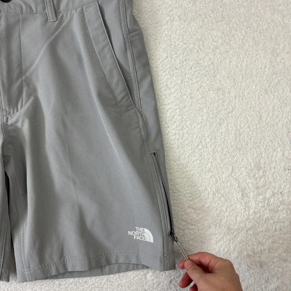 THE NORTH FACE Rolling Sun Shorts Mens 30 Gray 9
